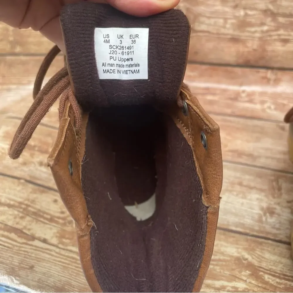Sperry duck boots size 4M
